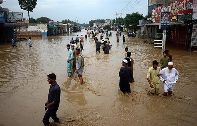 Déluge au Pakistan : Un bilan humain et économique catastrophique frappe le pays