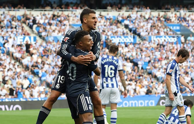 Mbappé porte le Real Madrid à Anoeta et conserve la tête de la Liga