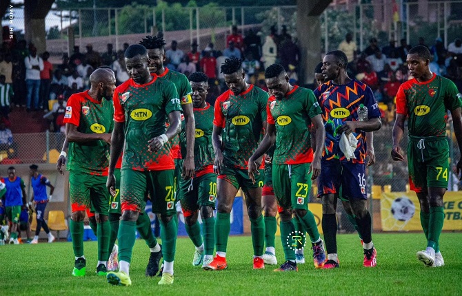 Fanion / Pennant Du Canon Yaoundé (Cameroun) - Football - Neuf